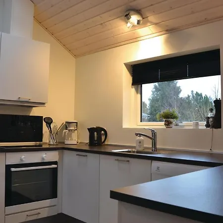 펜션 Four-bedroom Holiday In